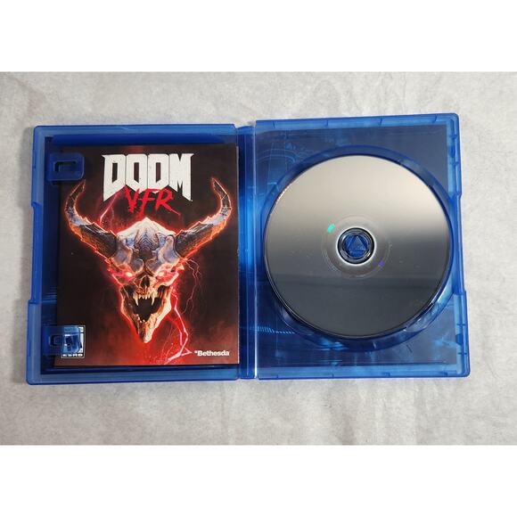 PS4 Doom & Doom VFR CIB (Bethesda, 2016, 2017) Pre-owned - Picture 3 of 7